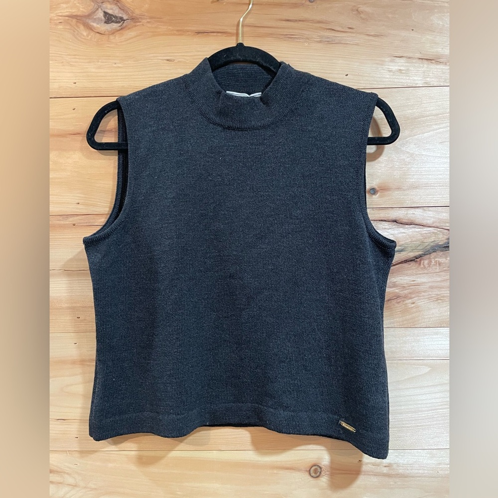 St. John Sport Mock Neck Sleeveless Knit Top in Grey Size S